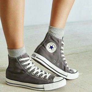 Converse Women’s SIZE 8 High Top Sneakers